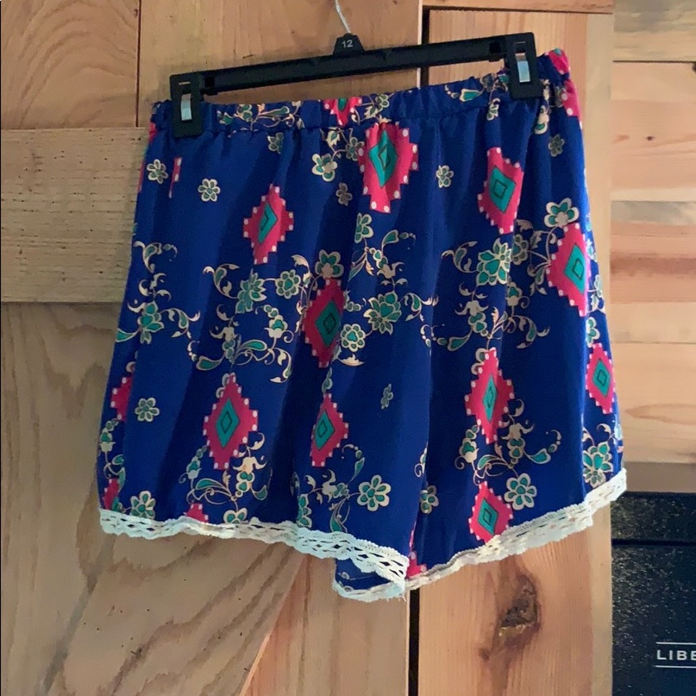 Elastic Waist Lace Shorts
